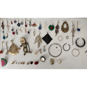 Single earring lot - classy VTG jewelry